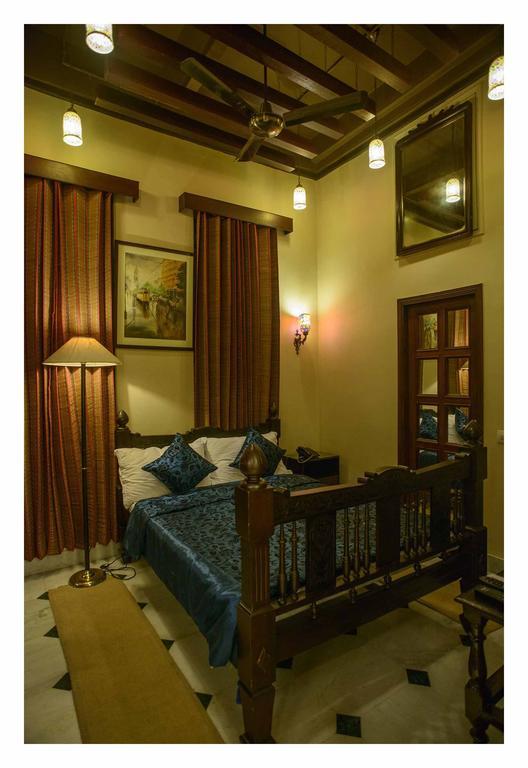 Hotel 233 Park Street Kolkata Room photo